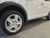 Usado Dacia Sandero Stepway 90 CV (66 kW) 2015 Blanco Utilitario