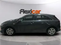 Usado Kia Ceed 136 CV (100 kW) 2023 Gris Utilitario
