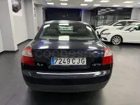 Usado Audi A4 130 CV (95 kW) 2004 Gris / plata Berlina