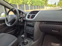 Usado Peugeot 207 Business-Line 70 CV (51 kW) 2010 Gris / plata Berlina