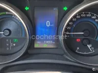 Usado Toyota Auris Hybrid 136 CV (100 kW) 2017 Gris / plata Berlina