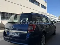 Usado Opel Astra Edition 110 CV (80 kW) 2008 Azul Familiar