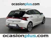 Usado Hyundai i20 100 CV (73 kW) 2022 Gris plata Utilitario