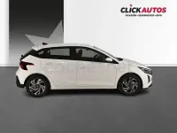Usado Hyundai i20 84 CV (61 kW) 2025 Blanco Utilitario