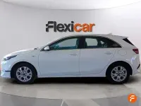 Usado Kia Ceed 136 CV (100 kW) 2023 Blanco Utilitario