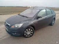 Usado Ford Focus Titanium 109 CV (80 kW) 2010 Azul Berlina