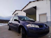 Usado Renault Mégane II Authentique 98 CV (72 kW) 2005 Azul Berlina