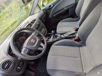 Usado Seat Leon Reference 105 CV (77 kW) 2013 Gris / plata Berlina