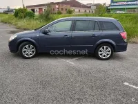 Usado Opel Astra Selective 110 CV (80 kW) 2010 Gris / plata Familiar