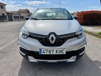 Usado Renault Captur Zen 110 CV (80 kW) 2018 Gris / plata SUV