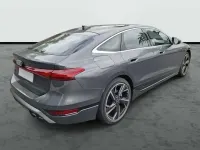 Usado Audi e-tron Sportback S-Line 210 kW (286 CV) 2025 Gris SUV