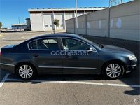 Usado VW Passat Advance 140 CV (102 kW) 2005 Azul Berlina