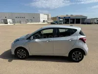 Usado Hyundai i10 87 CV (63 kW) 2017 Gris / plata Utilitario