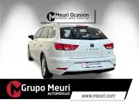 Usado Seat Leon Style 130 CV (95 kW) 2020 Blanco Familiar