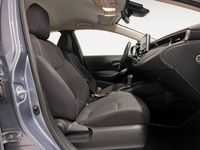 Usado Toyota Corolla Active 122 CV (89 kW) 2021 Plata Berlina