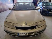 Usado Renault Laguna II Authentique 110 CV (80 kW) 2001 Gris / plata Berlina