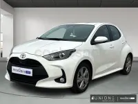 Usado Toyota Yaris Hybrid Active 116 CV (85 kW) 2025 Blanco Berlina