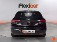 Usado Opel Astra Edition 110 CV (80 kW) 2021 Negro Familiar