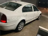 Usado Skoda Superb Elegance 130 CV (95 kW) 2005 Blanco Berlina