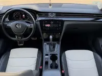 Usado VW Arteon Elegance 150 CV (110 kW) 2019 Blanco Utilitario