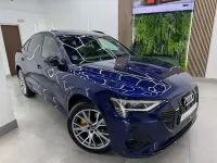 Usado Audi e-tron Ambiente 230 kW (313 CV) 2021 Azul SUV