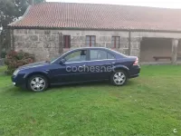 Usado Ford Mondeo Sport 130 CV (95 kW) 2005 Azul Berlina