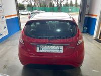 Usado Ford Fiesta Trend 82 CV (60 kW) 2016 Rojo Berlina