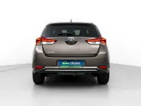 Usado Toyota Auris Hybrid Active 136 CV (100 kW) 2018 Marrón Berlina