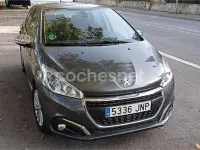 Usado Peugeot 208 Allure 100 CV (73 kW) 2016 Negro Utilitario