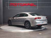 Usado VW Passat Executive 120 CV (88 kW) 2020 Gris Berlina