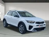 Usado Kia Stonic GT-Line 100 CV (73 kW) 2024 Blanco SUV