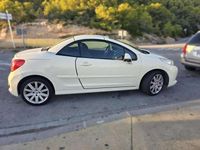 Usado Peugeot 207 CC Sport 109 CV (80 kW) 2009 Beige Descapotable
