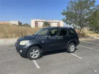 Usado Toyota RAV4 Executive 116 CV (85 kW) 2005 Gris / plata SUV