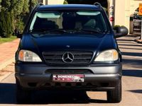 Usado Mercedes ML320 218 CV (160 kW) 1999 Azul SUV