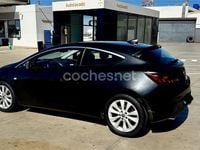 Usado Opel Astra GTC Sportive 140 CV (102 kW) 2016 Negro Berlina