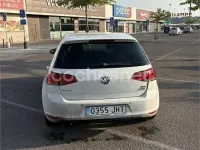 Usado VW Golf VII Advance 105 CV (77 kW) 2015 Blanco Berlina