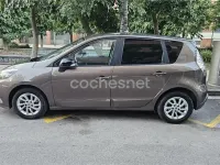 Usado Renault Scenic E-Tech LIMITED 110 CV (80 kW) 2014 Marrón Monovolumen