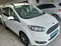 Usado Ford Tourneo Sport 102 CV (75 kW) 2017 Blanco Van
