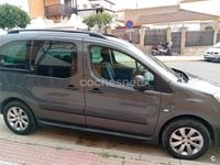 Usado Peugeot Partner Tepee Outdoor 120 CV (88 kW) 2016 Gris / plata Monovolumen
