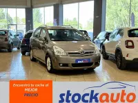 Usado Toyota Corolla Verso Sol 129 CV (94 kW) 2005 Beige Monovolumen