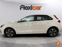 Usado Hyundai i30 101 CV (74 kW) 2024 Blanco Berlina