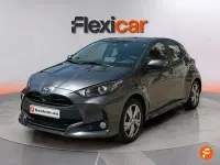 Usado Toyota Yaris Business Edition 116 CV (85 kW) 2025 Gris Utilitario