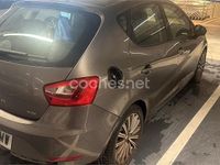 Usado Seat Ibiza CONNECT 90 CV (66 kW) 2016 Gris / plata Berlina