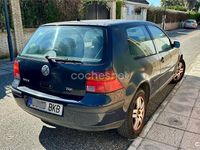Usado VW Golf IV Conceptline 90 CV (66 kW) 2001 Azul Berlina