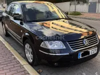 Usado VW Passat Highline 130 CV (95 kW) 2002 Negro Familiar