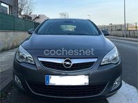 Usado Opel Astra Cosmo 110 CV (80 kW) 2011 Gris / plata Berlina
