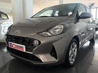Usado Hyundai i10 67 CV (49 kW) 2022 Gris / plata Utilitario
