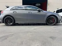 Usado Mercedes A45 AMG 421 CV (309 kW) 2022 Gris / plata Utilitario