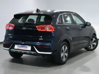 Usado Kia Niro 141 CV (103 kW) 2017 Azul SUV