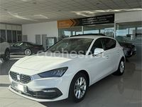 Usado Seat Leon Style 115 CV (84 kW) 2021 Blanco Familiar